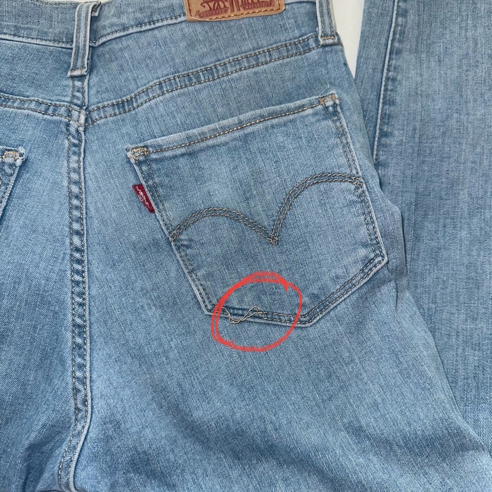 Levi's Women's Skinny Leg Jeans size 26 - Picture 5 of 8